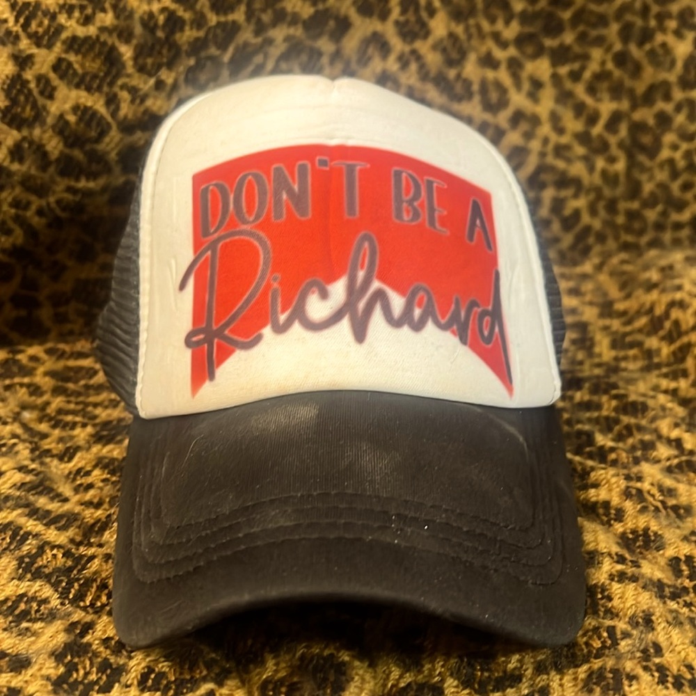 Trucker hat